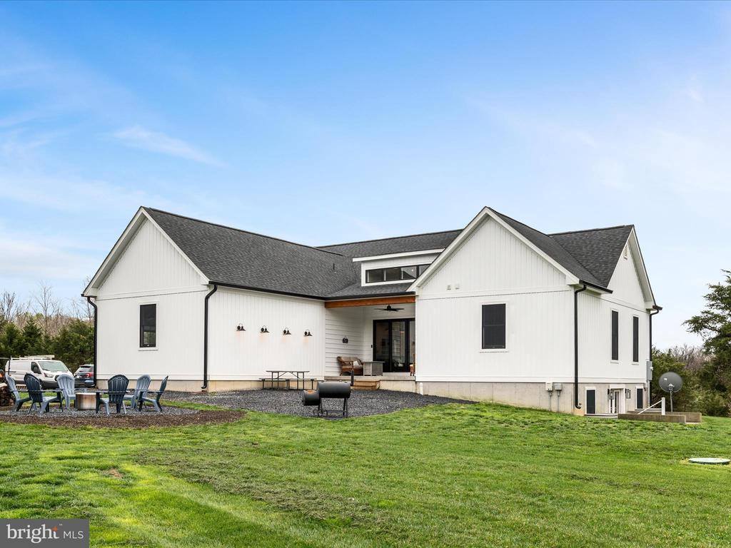 588 Savannah Drive, Strasburg, VA 22657