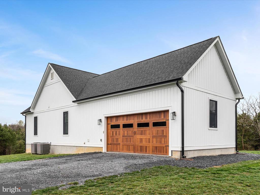 588 Savannah Drive, Strasburg, VA 22657