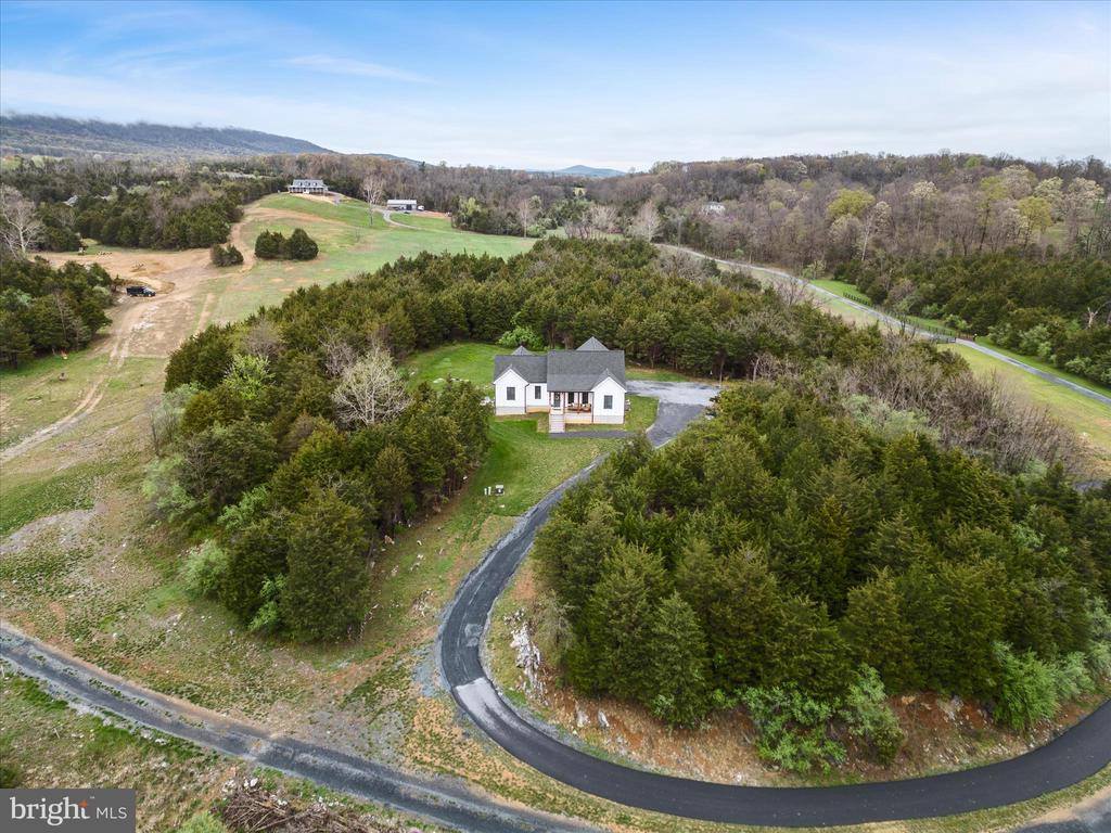 588 Savannah Drive, Strasburg, VA 22657