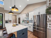 588 Savannah Drive, Strasburg, VA 22657