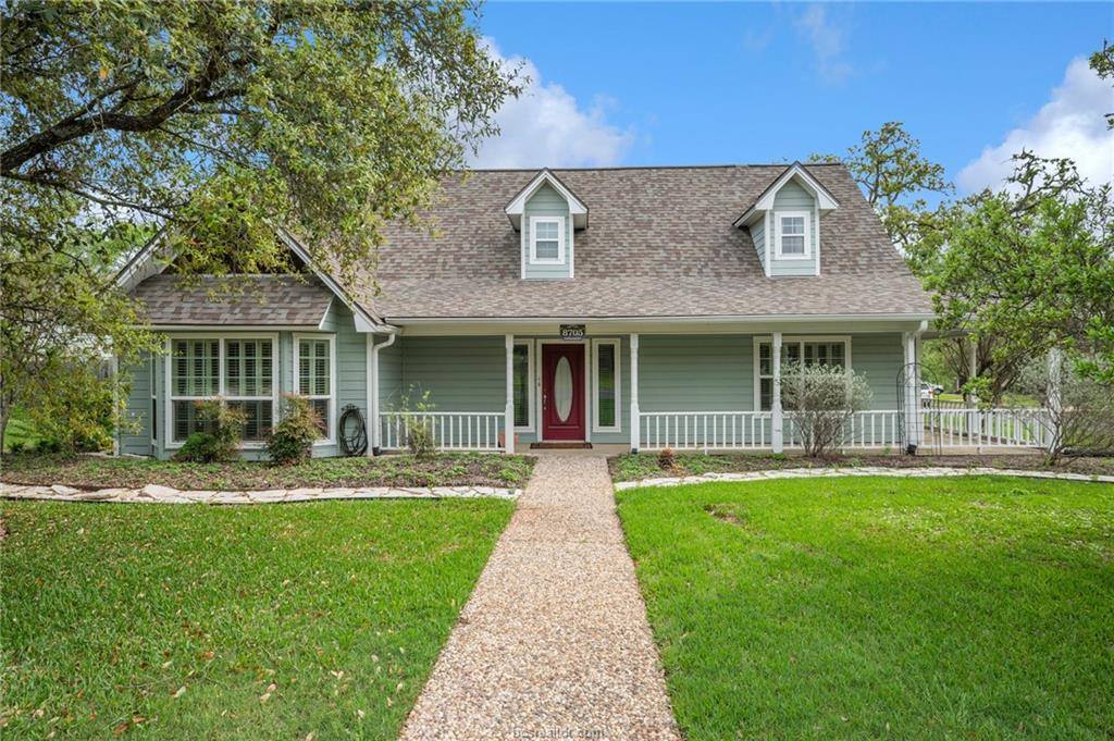 8705 Driftwood Drive, College Station, TX 77845