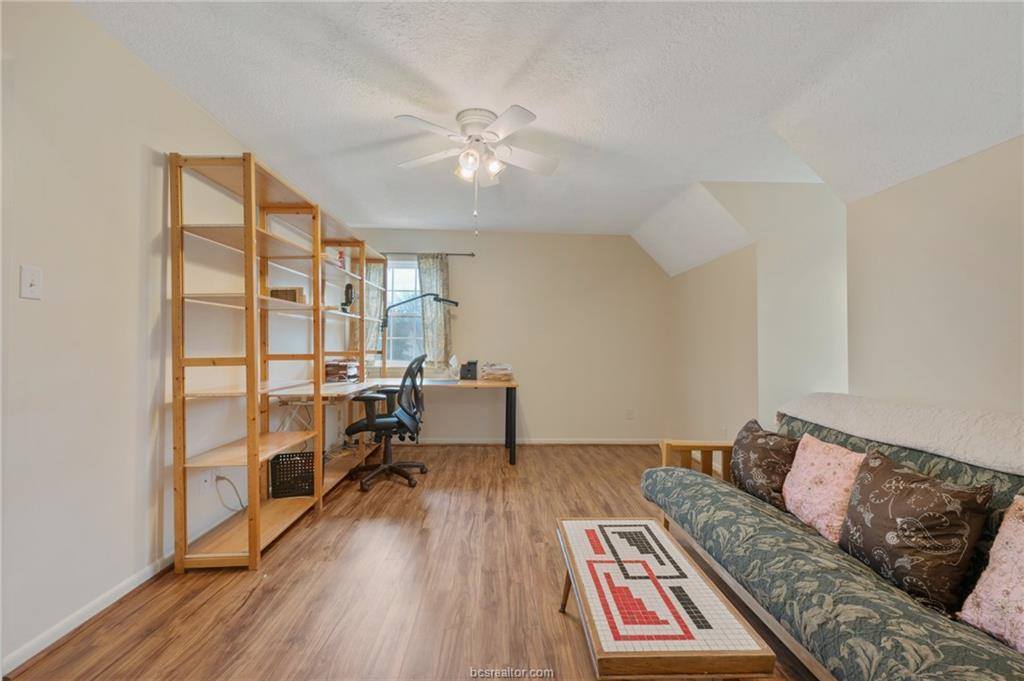 8705 Driftwood Drive, College Station, TX 77845