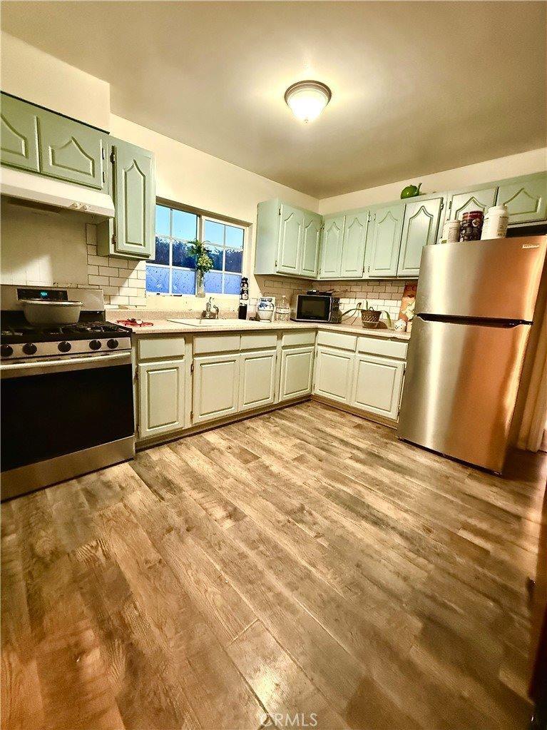 6703 Cedros Avenue, Van Nuys, CA 91405