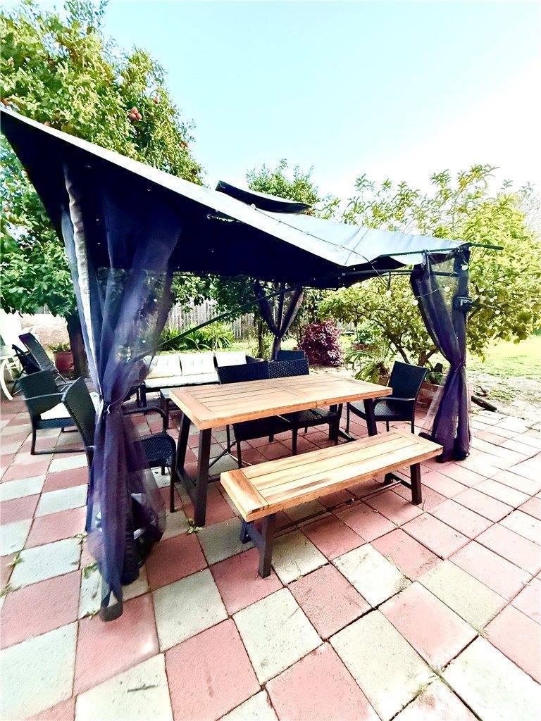 6703 Cedros Avenue, Van Nuys, CA 91405