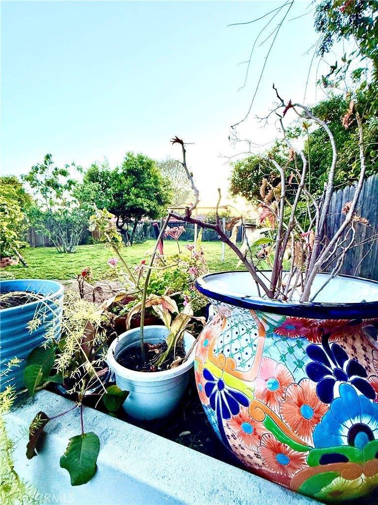 6703 Cedros Avenue, Van Nuys, CA 91405