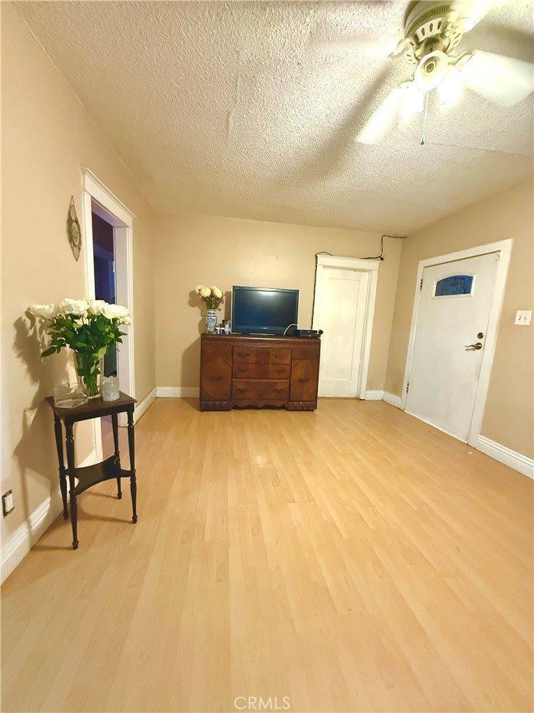 6703 Cedros Avenue, Van Nuys, CA 91405