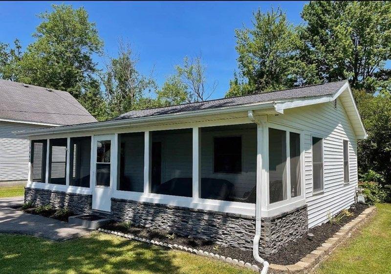 9440 East Houghton Lake Drive, Houghton Lake, MI 48629