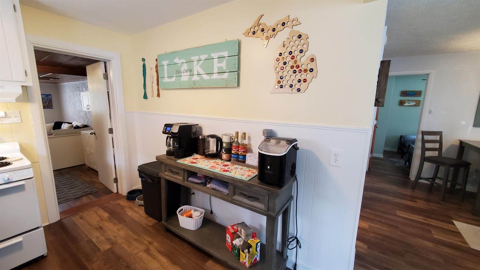 9440 East Houghton Lake Drive, Houghton Lake, MI 48629