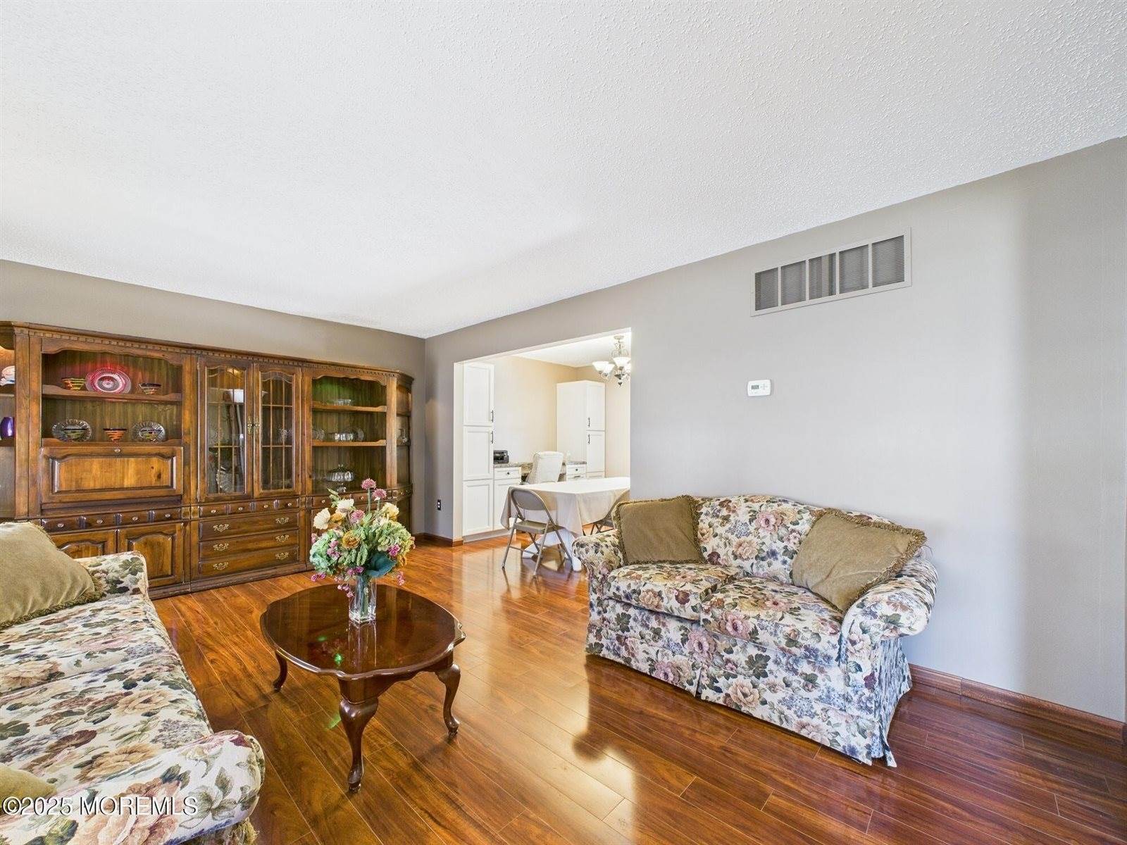 1450 Iroquois Court, Toms River, NJ 08755