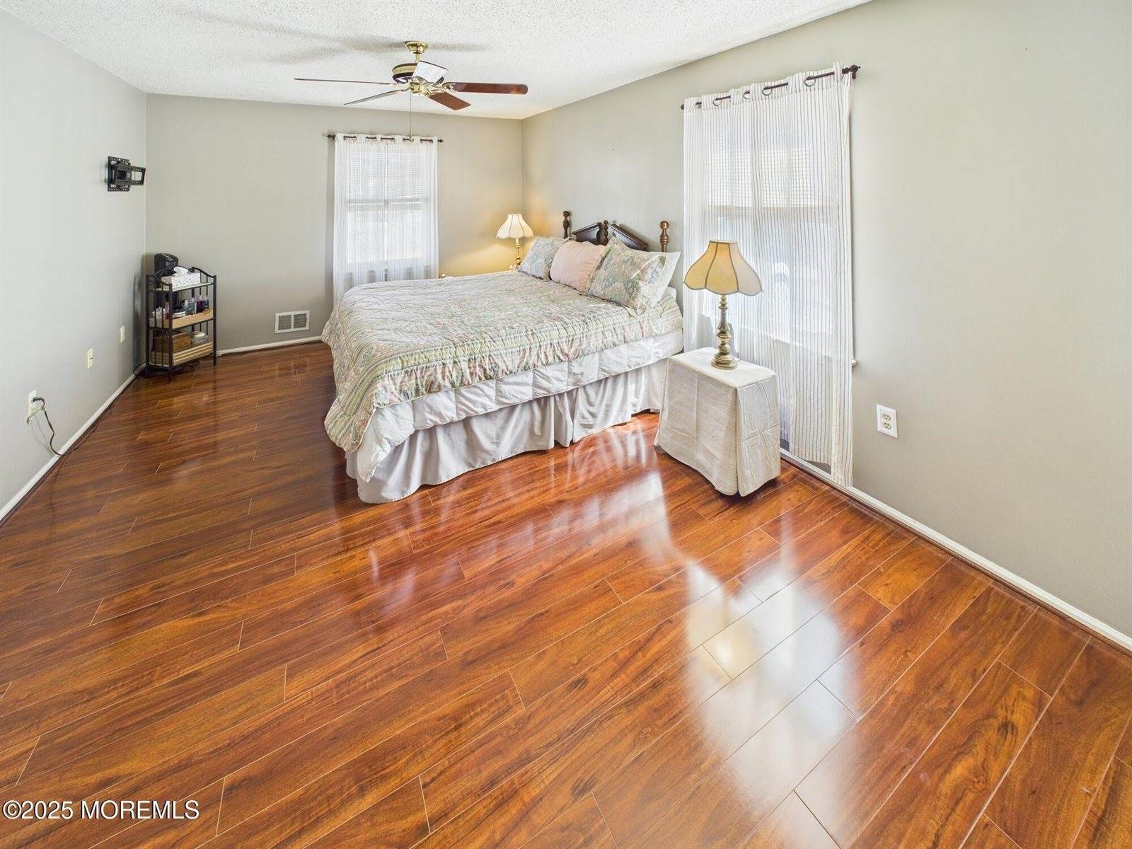 1450 Iroquois Court, Toms River, NJ 08755