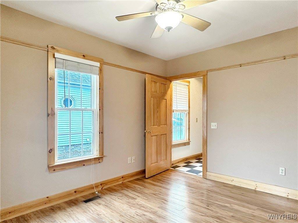 15 East Ribaud Avenue, Gainesville, NY 14550