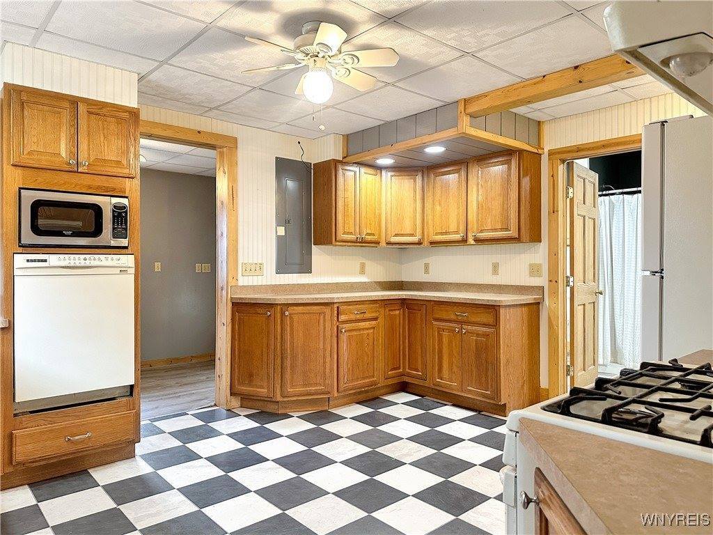 15 East Ribaud Avenue, Gainesville, NY 14550
