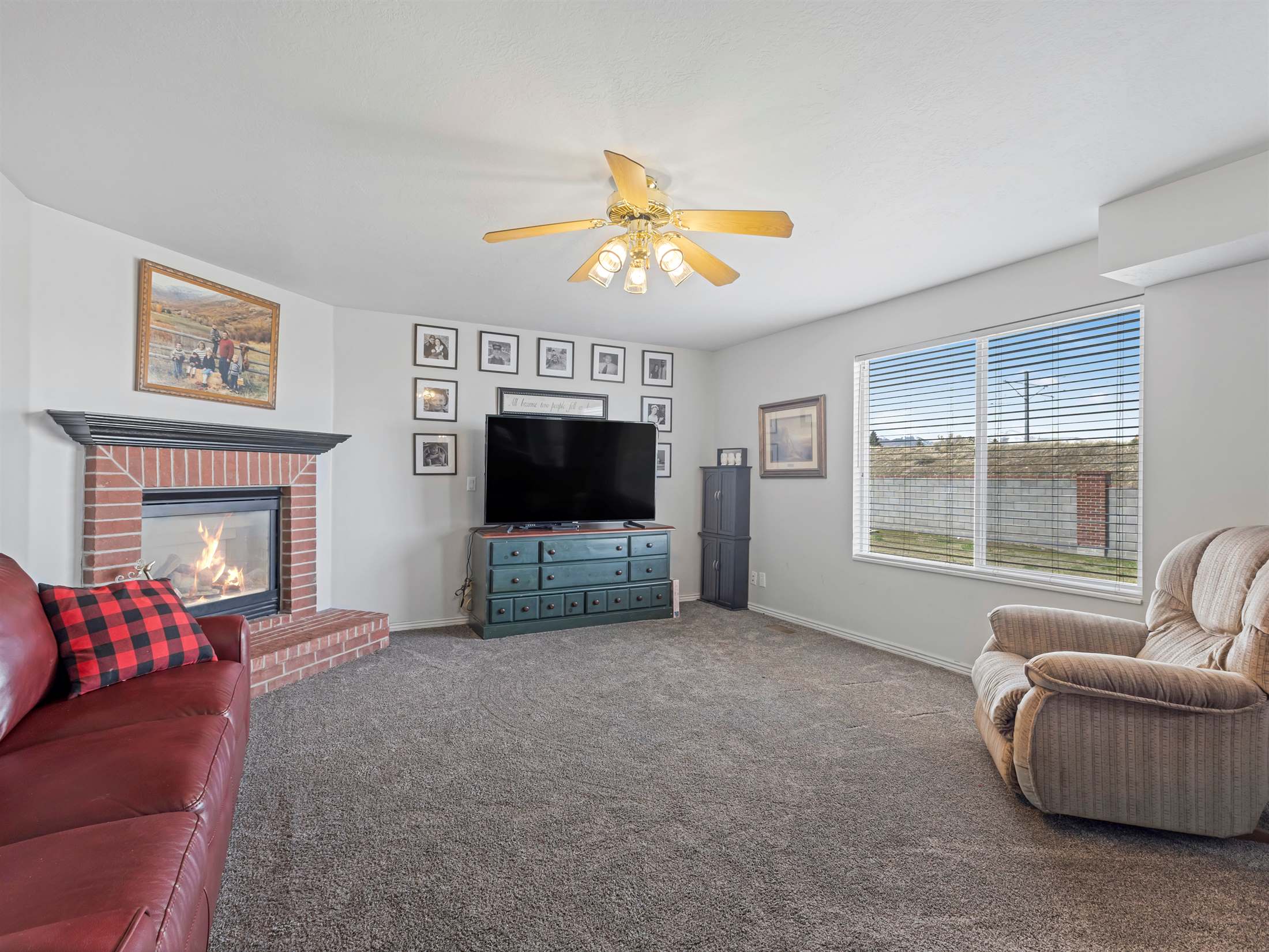 4572 West Bingham Park Dr South, West Jordan, UT 84088