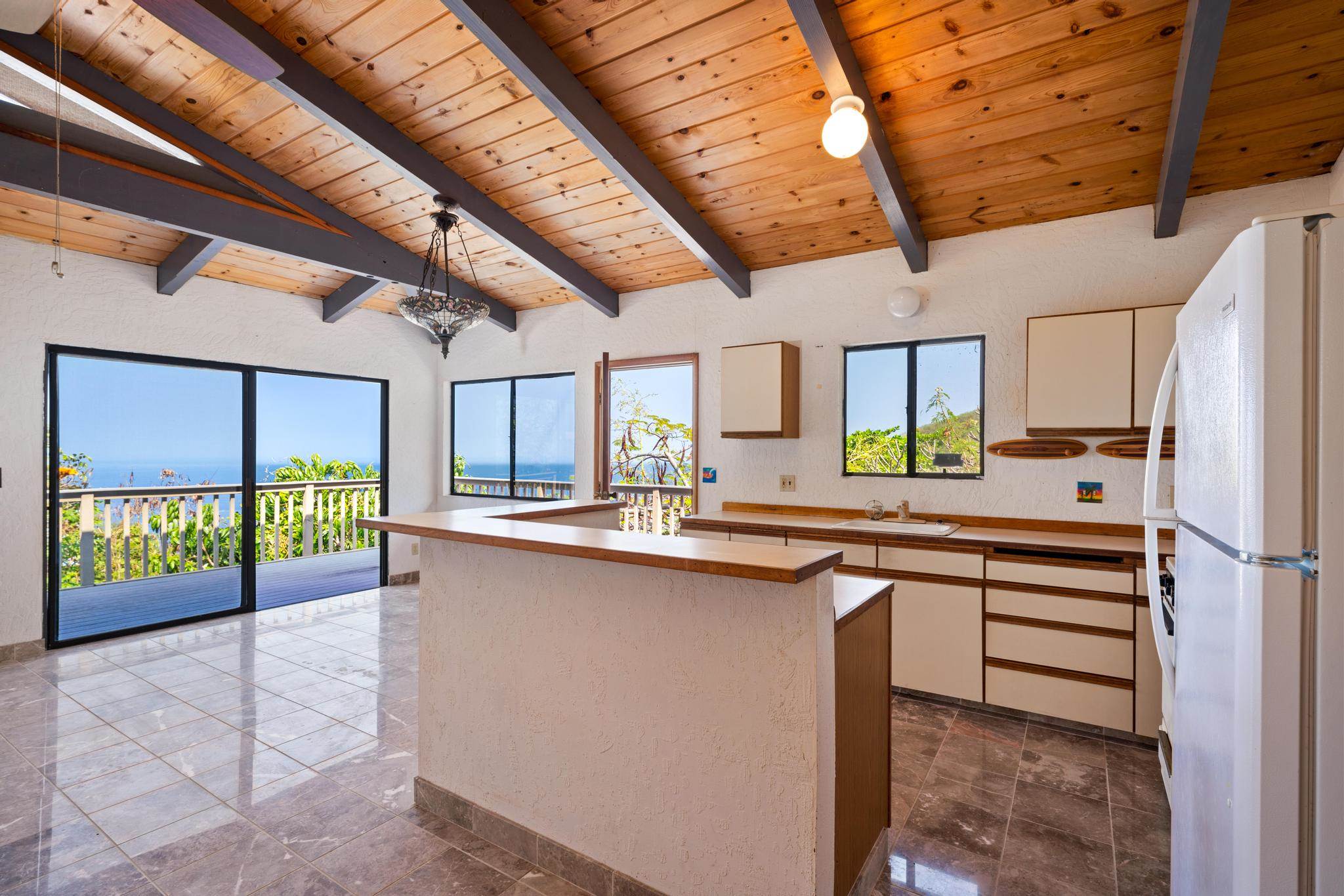 87-3205 Guava Rd, Captain Cook, HI 96704
