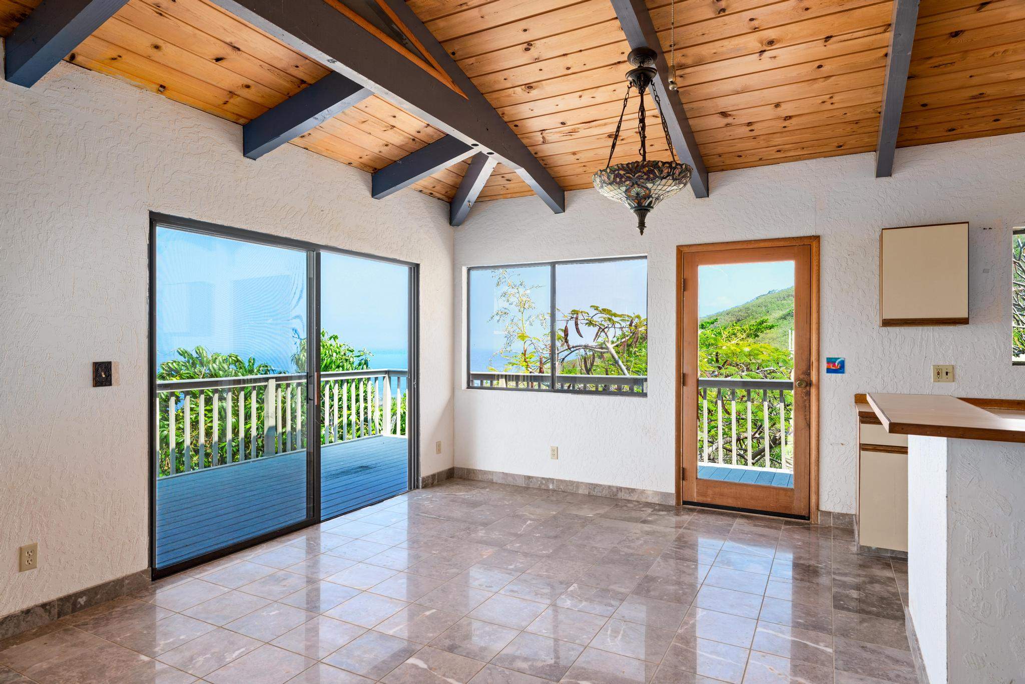 87-3205 Guava Rd, Captain Cook, HI 96704
