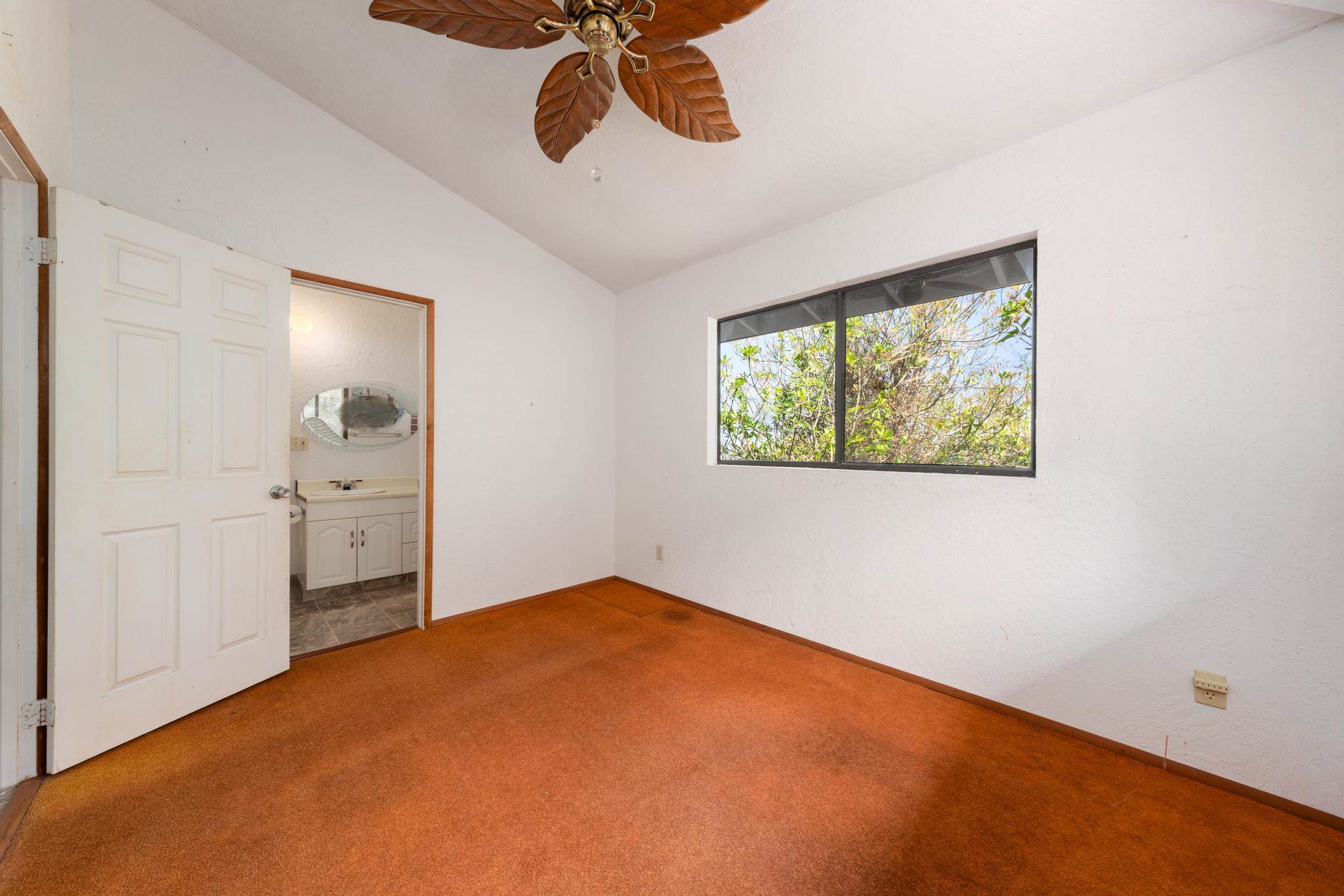 87-3205 Guava Rd, Captain Cook, HI 96704