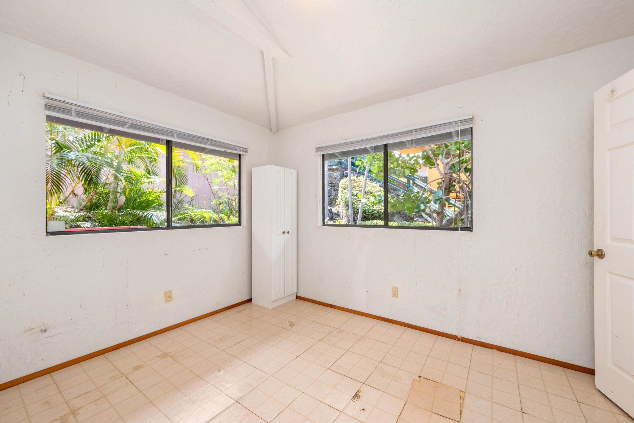 87-3205 Guava Rd, Captain Cook, HI 96704