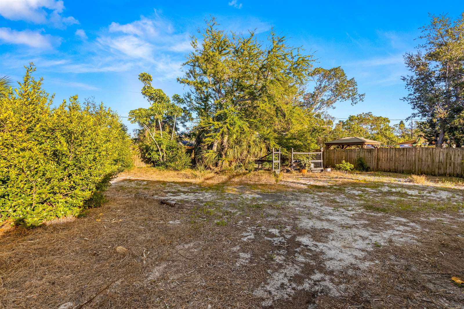 948 Alcazar Way S, St Petersburg, FL 33705