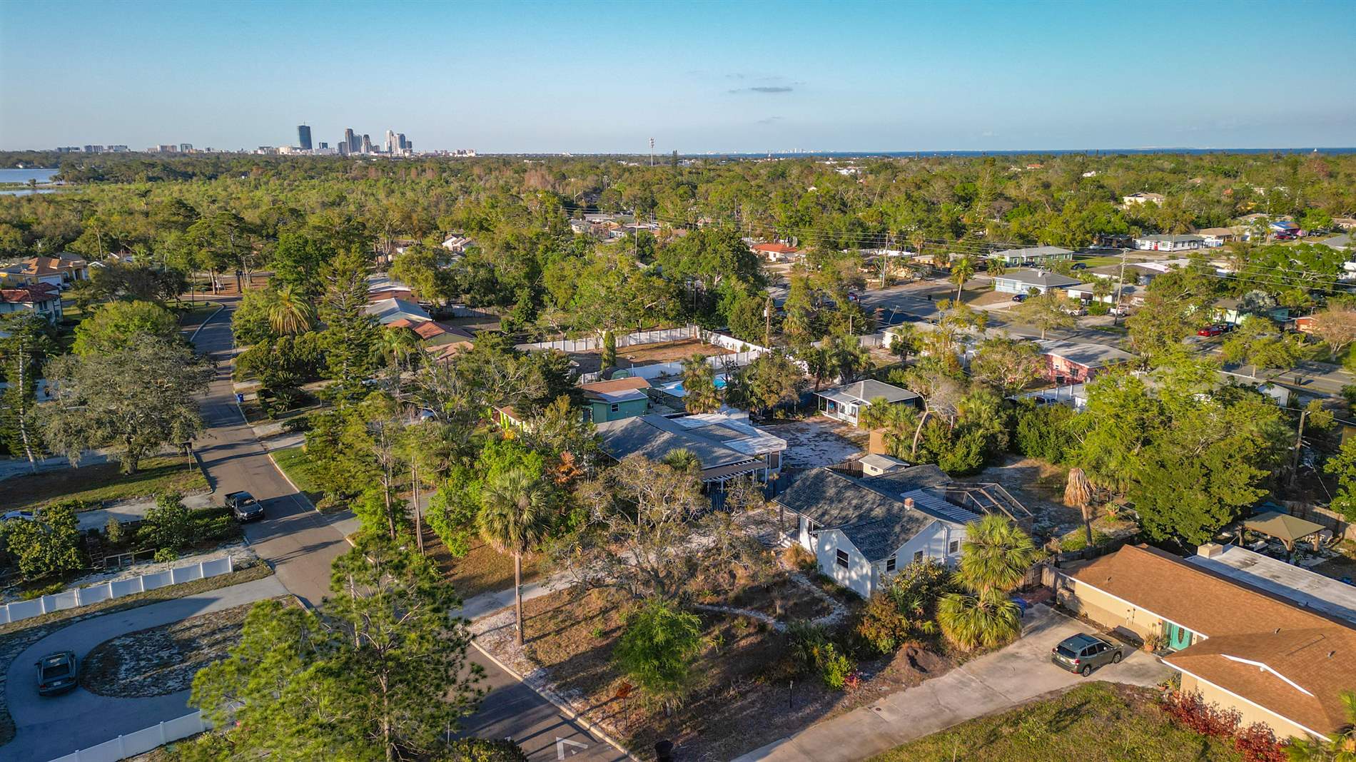 948 Alcazar Way S, St Petersburg, FL 33705