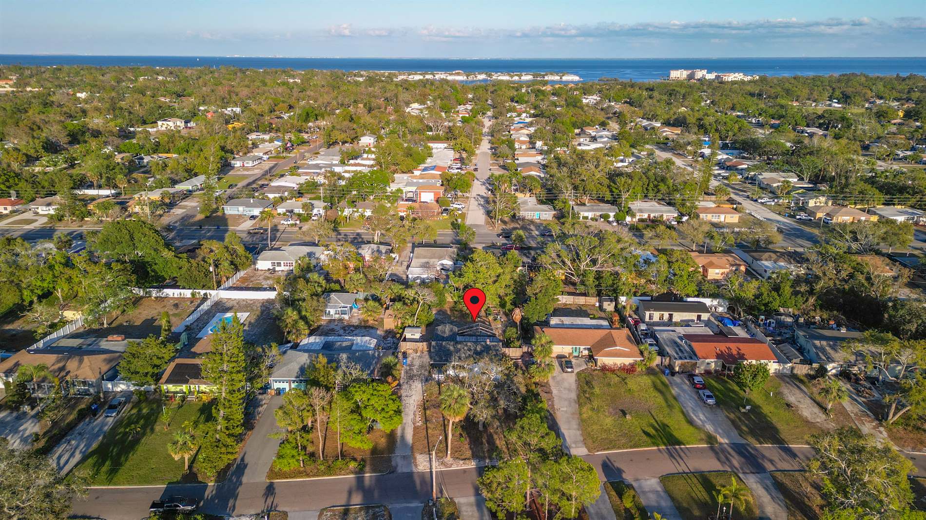 948 Alcazar Way S, St Petersburg, FL 33705