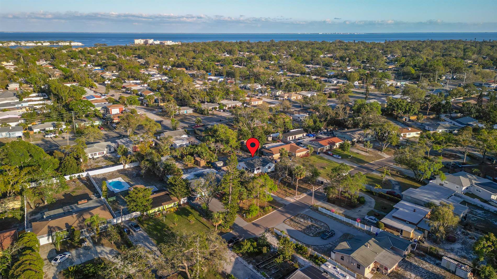 948 Alcazar Way S, St Petersburg, FL 33705