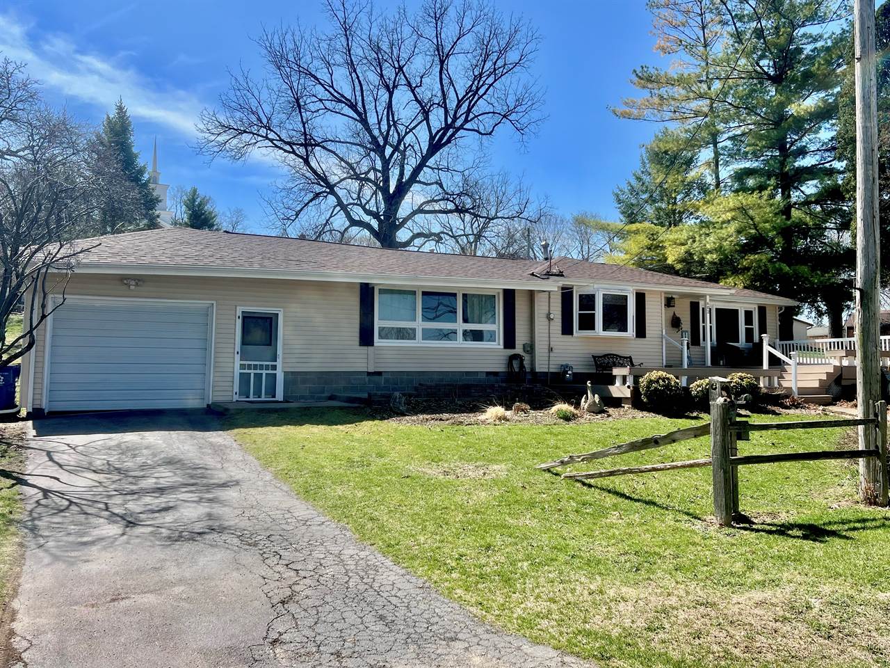 602 2nd Ave S, Cordova, IL 61242