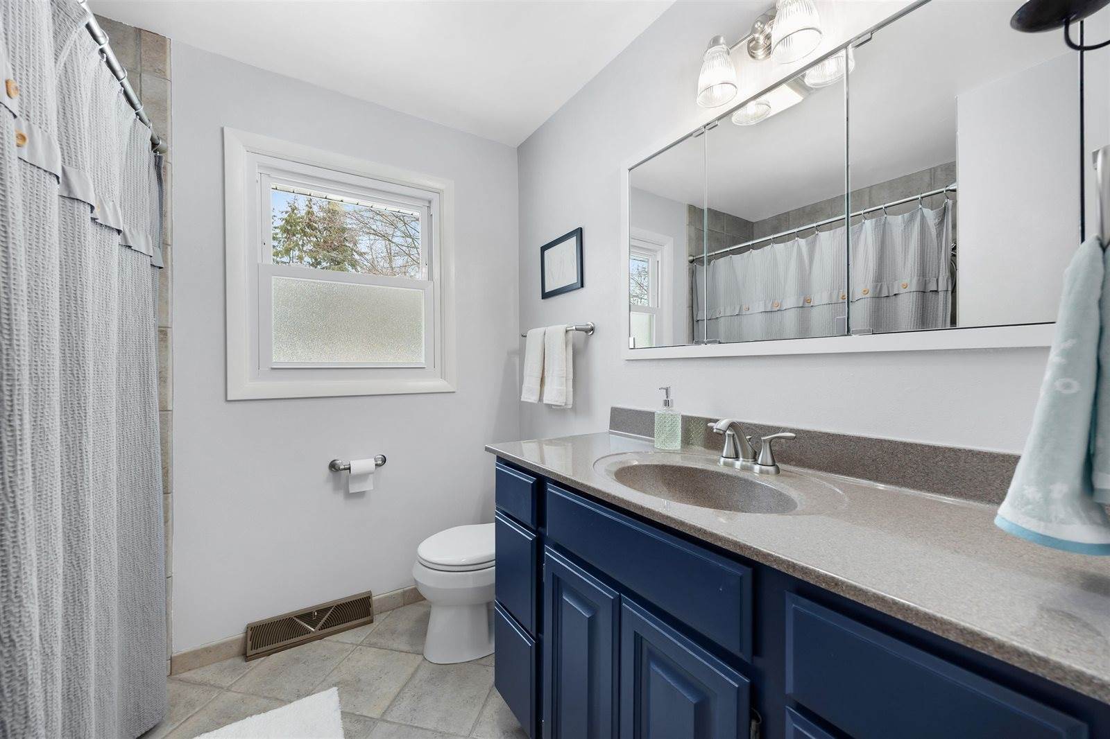 2341 Easlan Drive, Plover, WI 54467