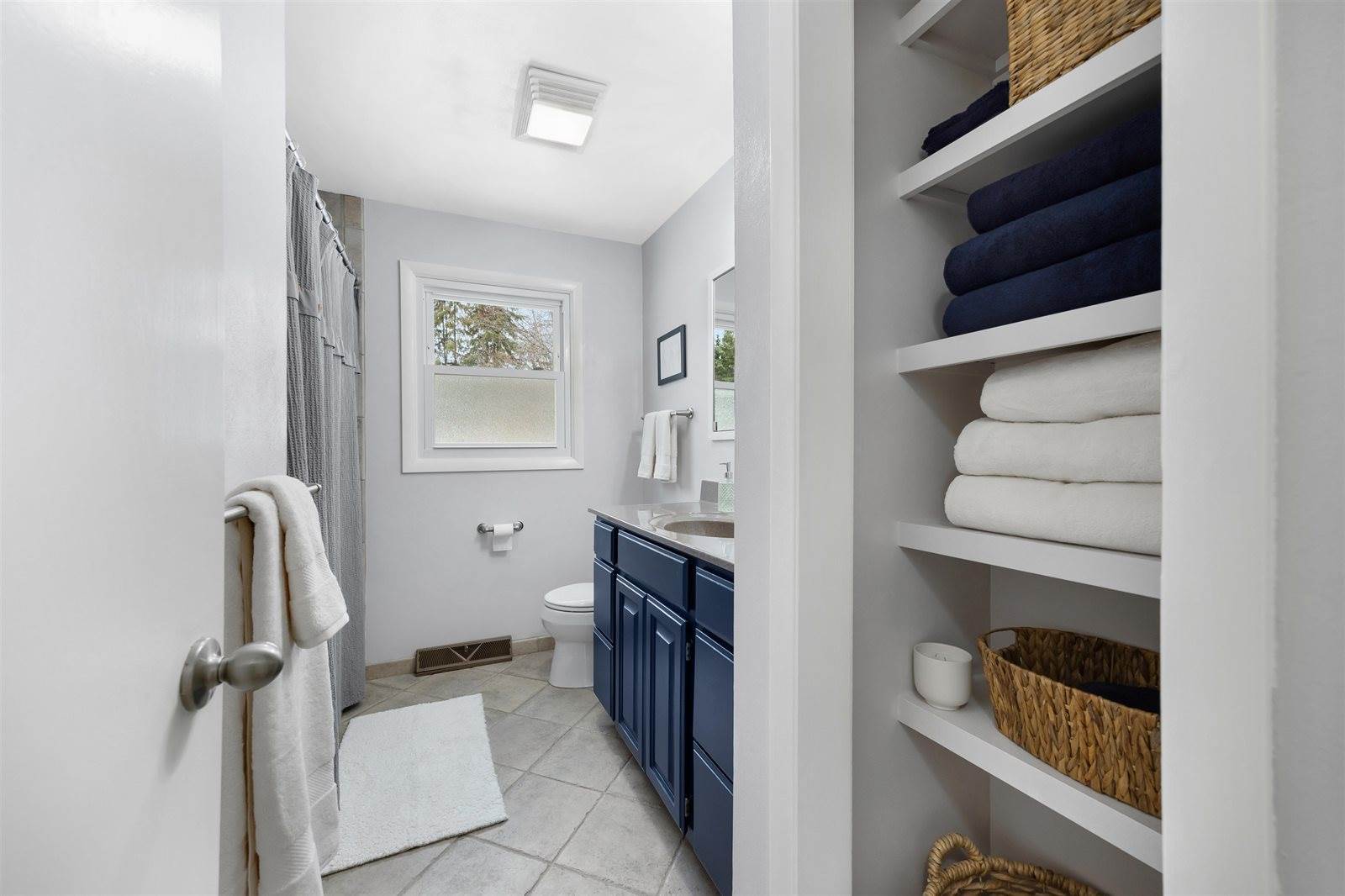 2341 Easlan Drive, Plover, WI 54467