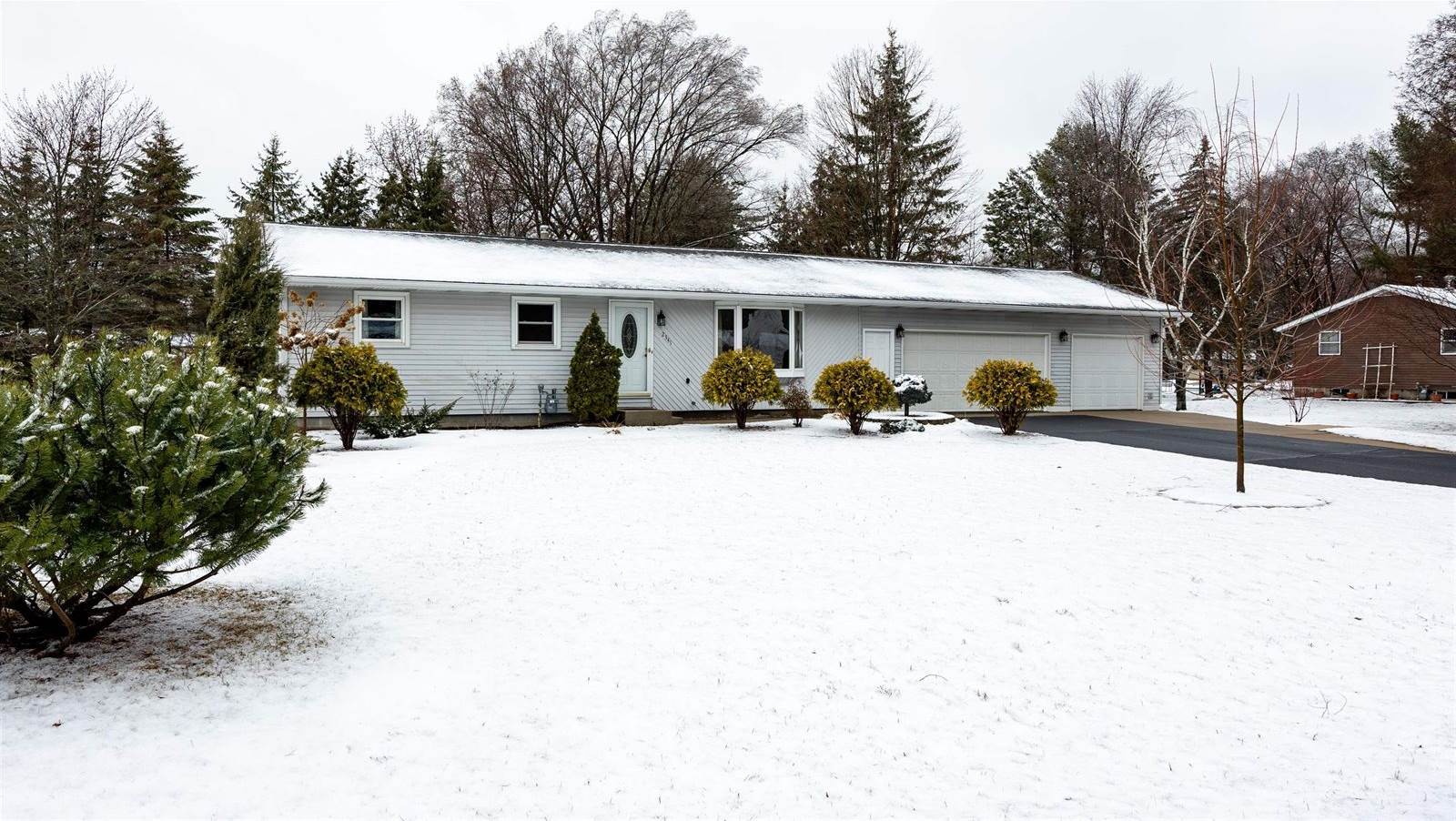 2341 Easlan Drive, Plover, WI 54467