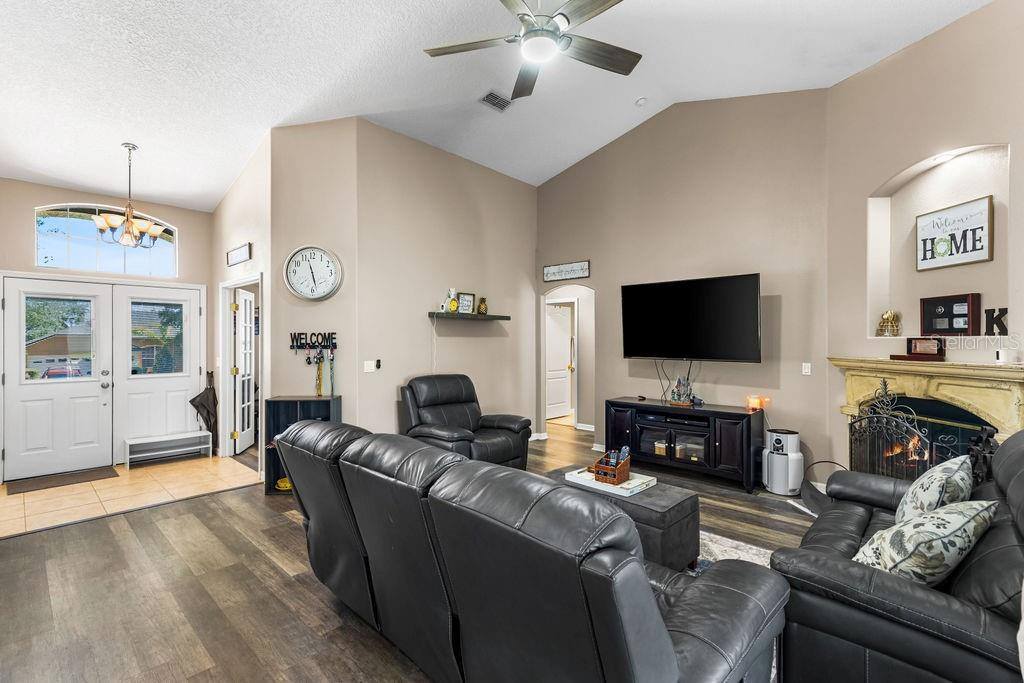 901 Cornell Avenue, Clermont, FL 34711