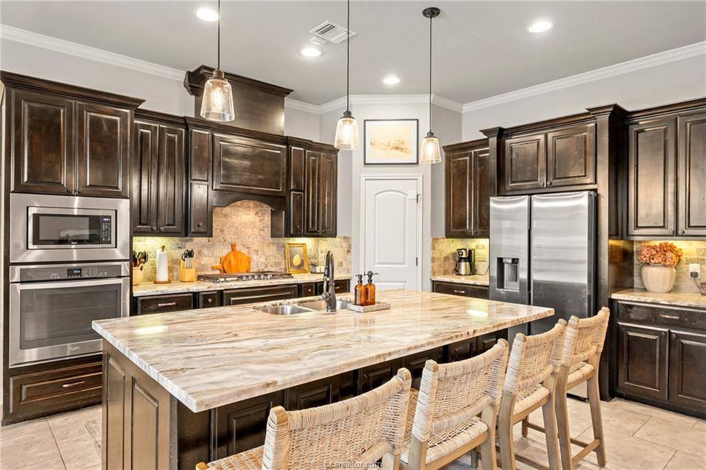 4006 Wild Creek Court, College Station, TX 77845