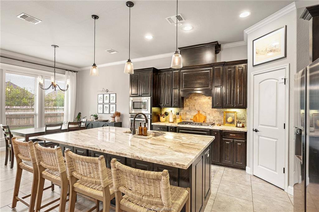 4006 Wild Creek Court, College Station, TX 77845