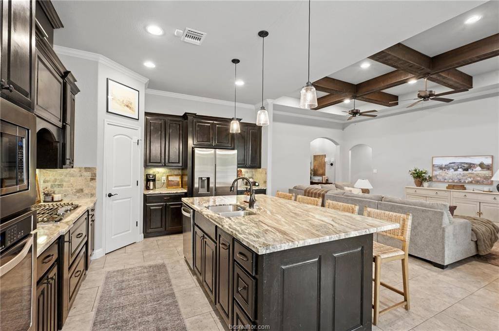 4006 Wild Creek Court, College Station, TX 77845