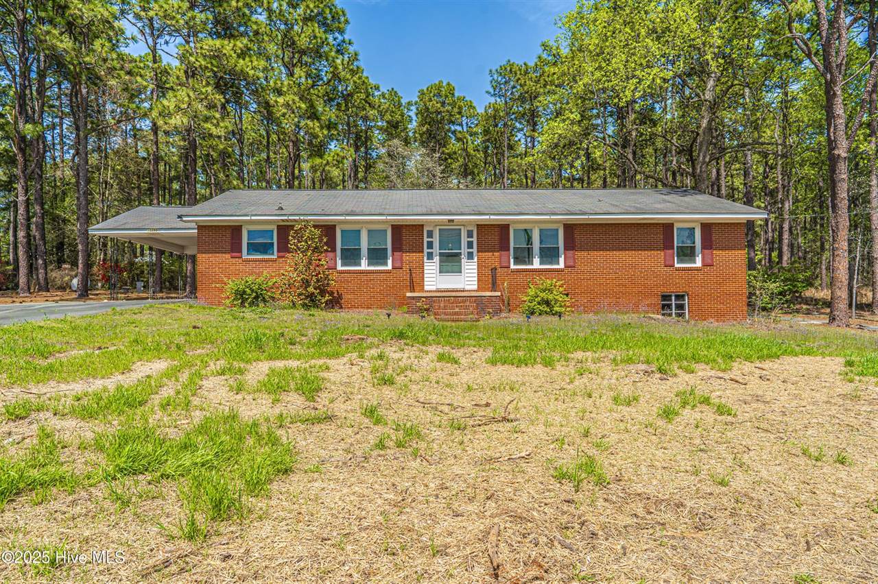 10395 Nc 211, Aberdeen, NC 28315