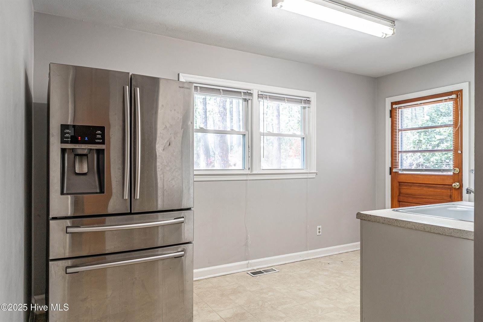 10395 Nc 211, Aberdeen, NC 28315