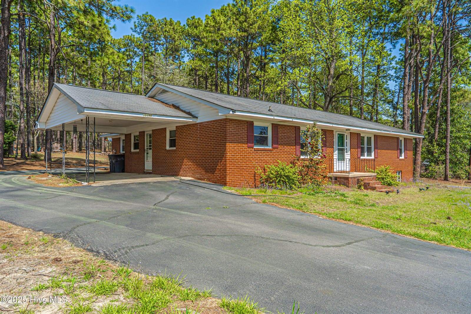 10395 Nc 211, Aberdeen, NC 28315