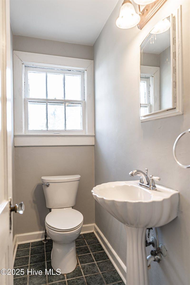 325 East Vermont Avenue, Southern Pines, NC 28387