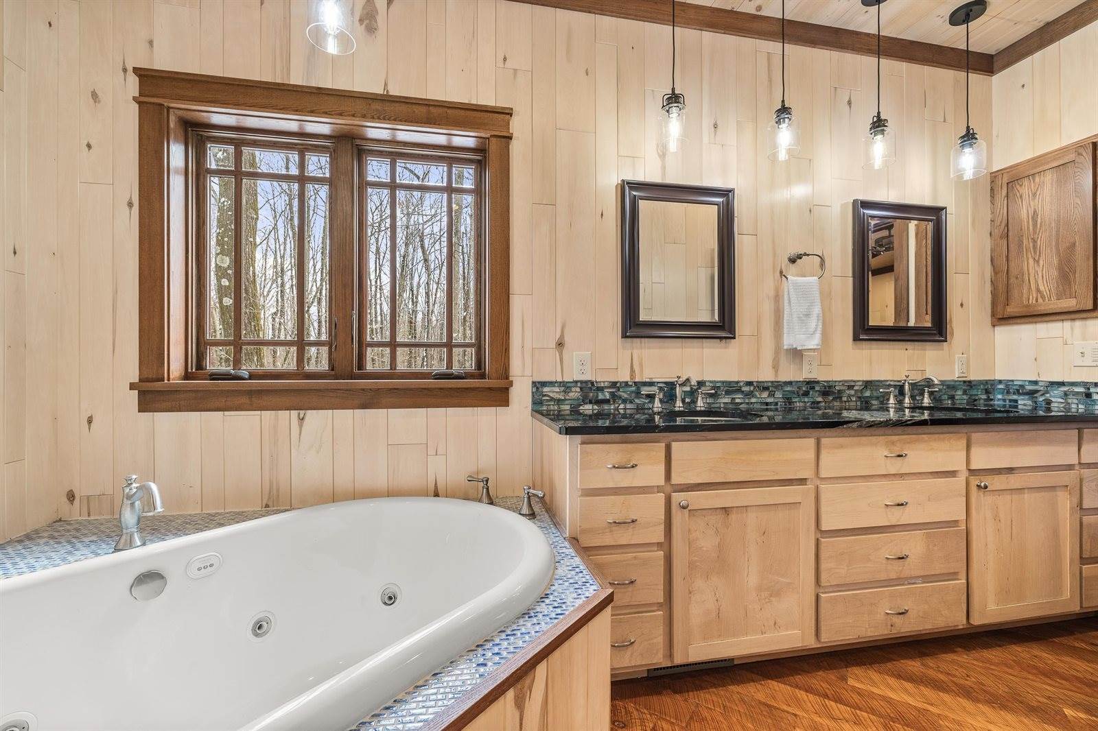 3853 County Road E, Junction City, WI 54443