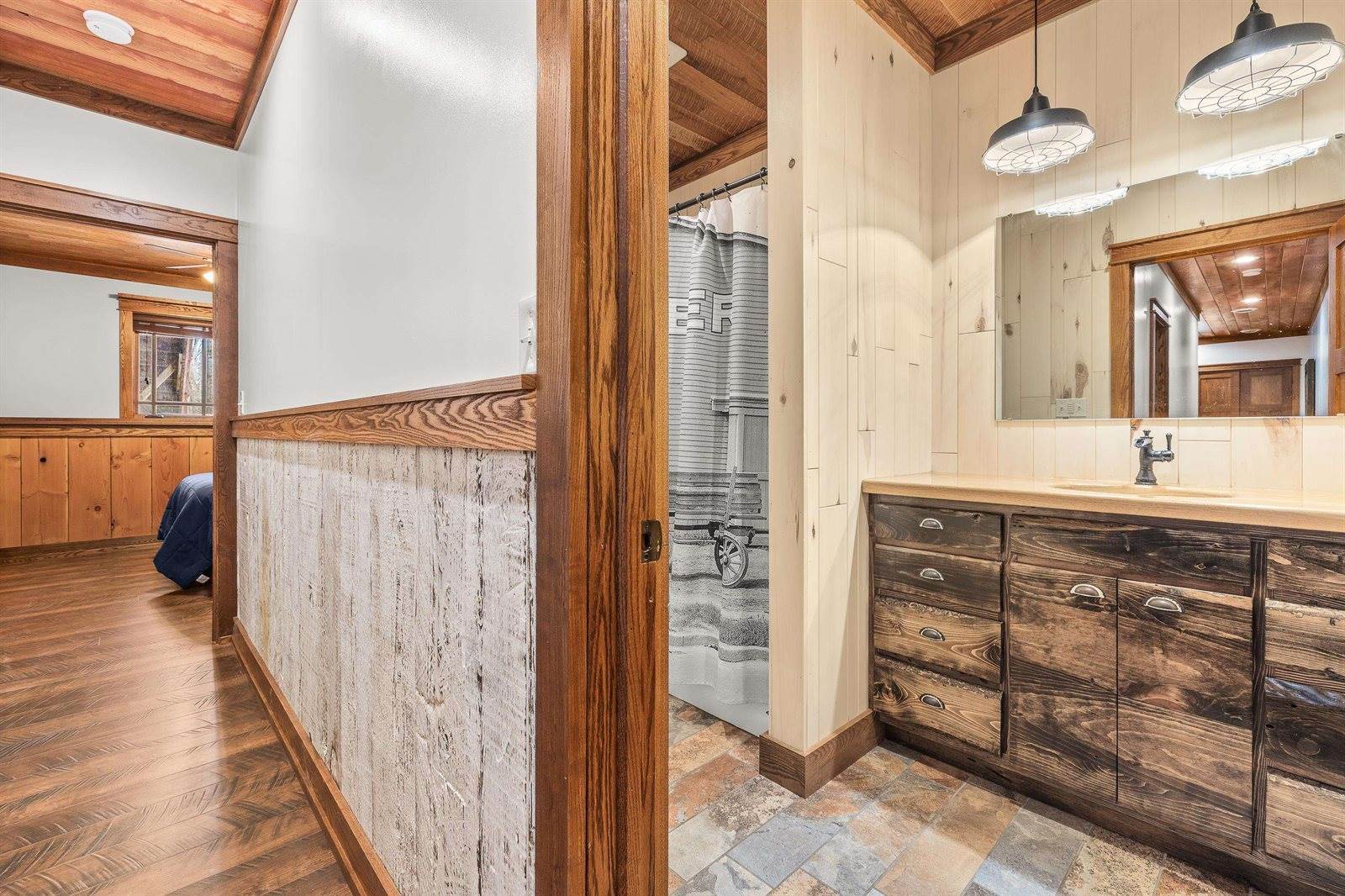 3853 County Road E, Junction City, WI 54443