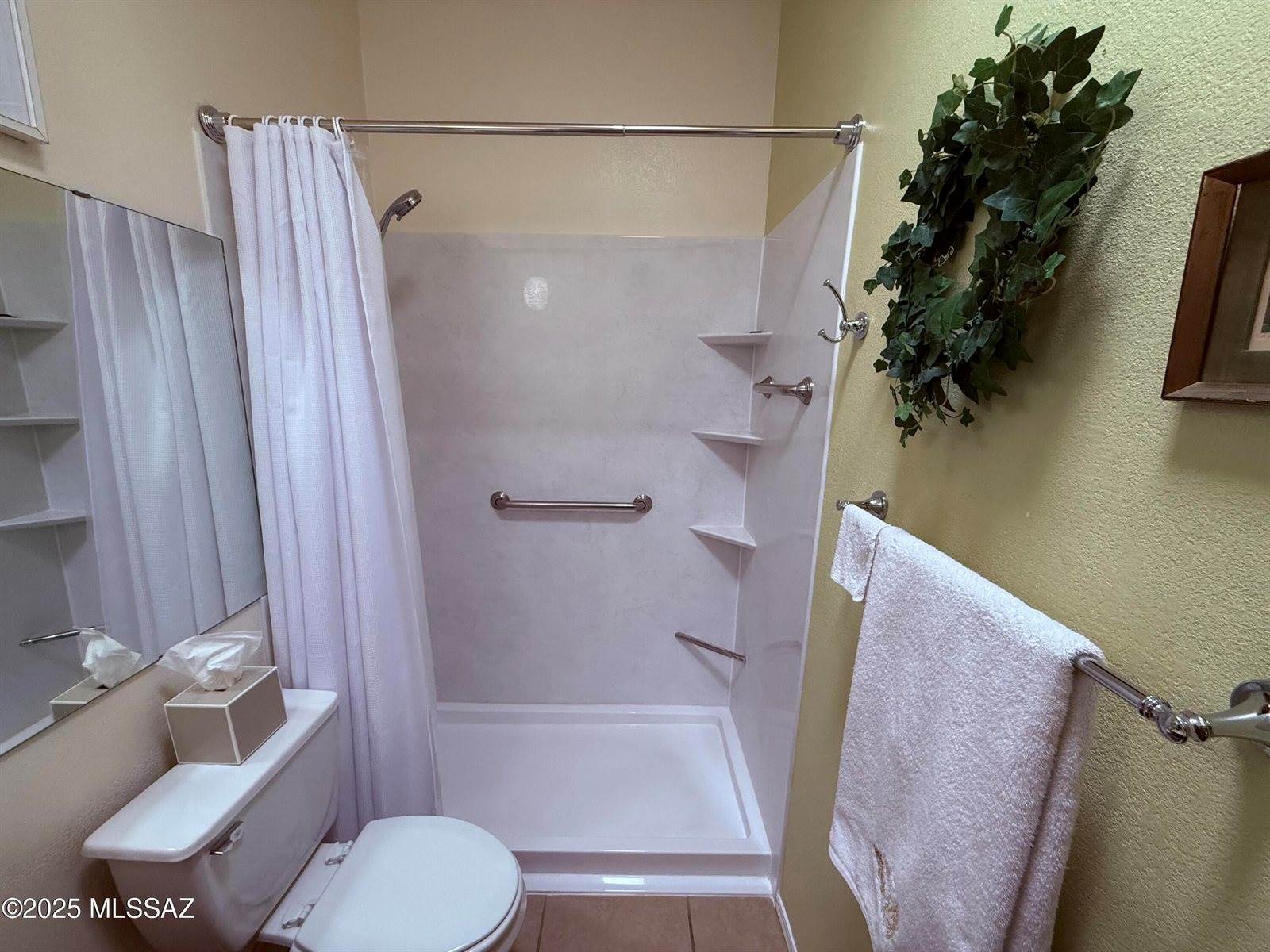 6917 North Northpoint Drive, Tucson, AZ 85741