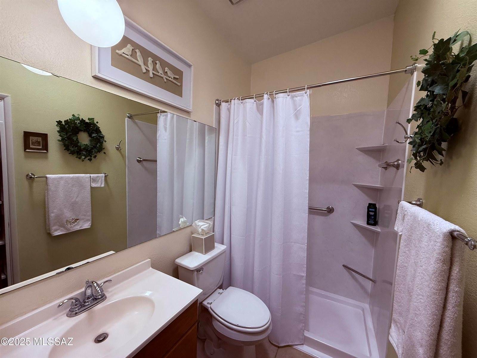 6917 North Northpoint Drive, Tucson, AZ 85741