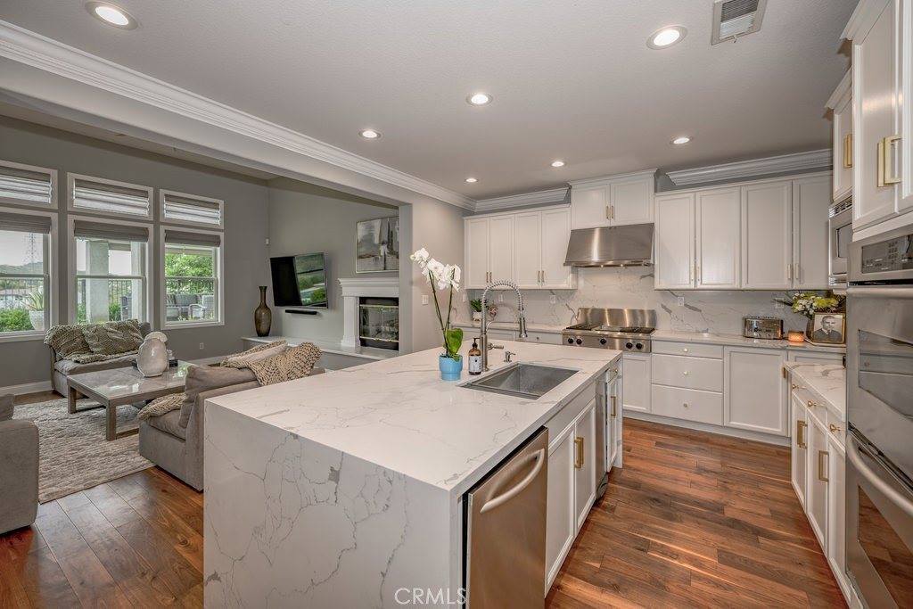 27045 Timberline Terrace, Valencia, CA 91381