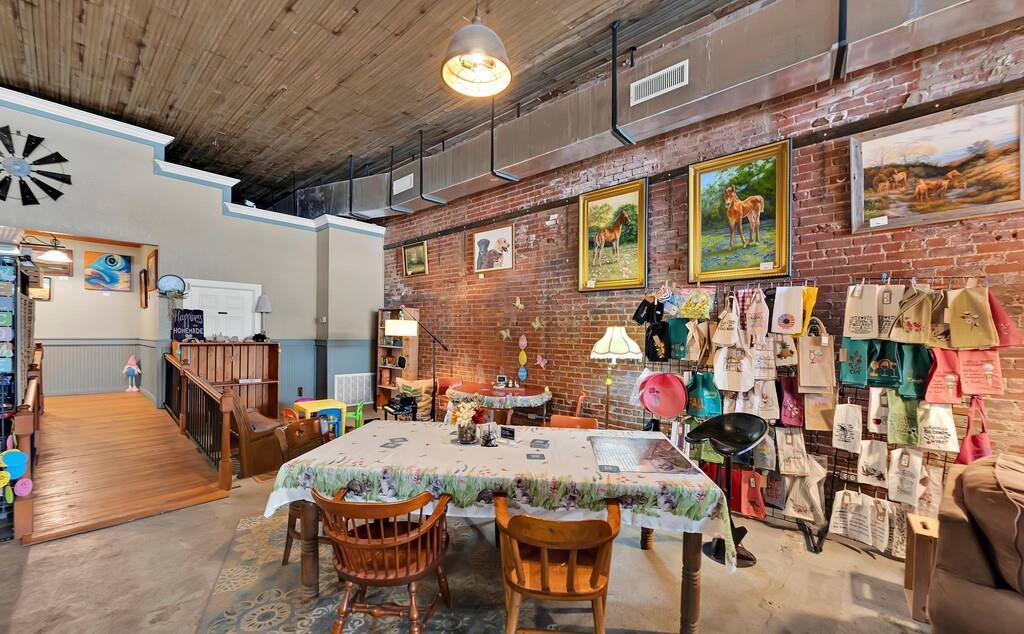 421 Main Street, Rosebud, TX 76570