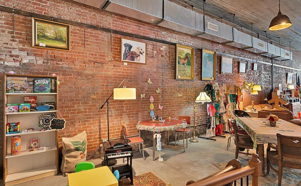 421 Main Street, Rosebud, TX 76570