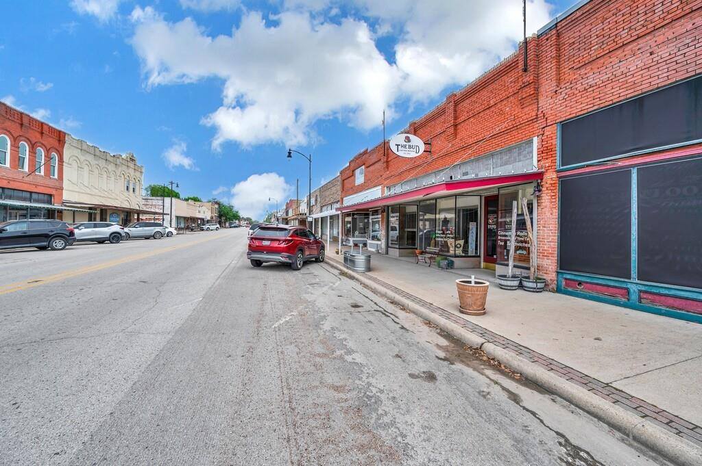 421 Main Street, Rosebud, TX 76570