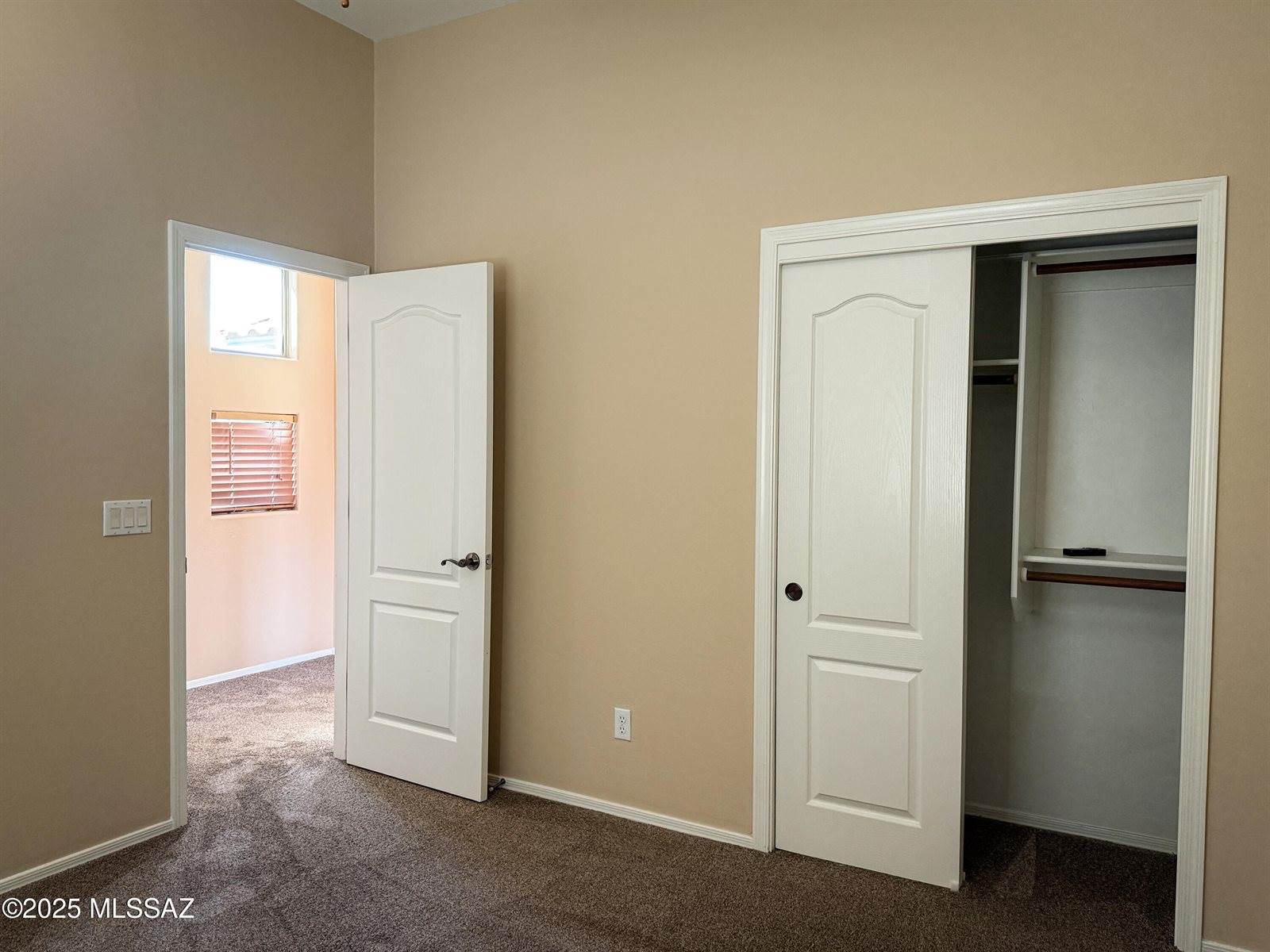 10495 East Heartleaf Willow Drive, Tucson, AZ 85747