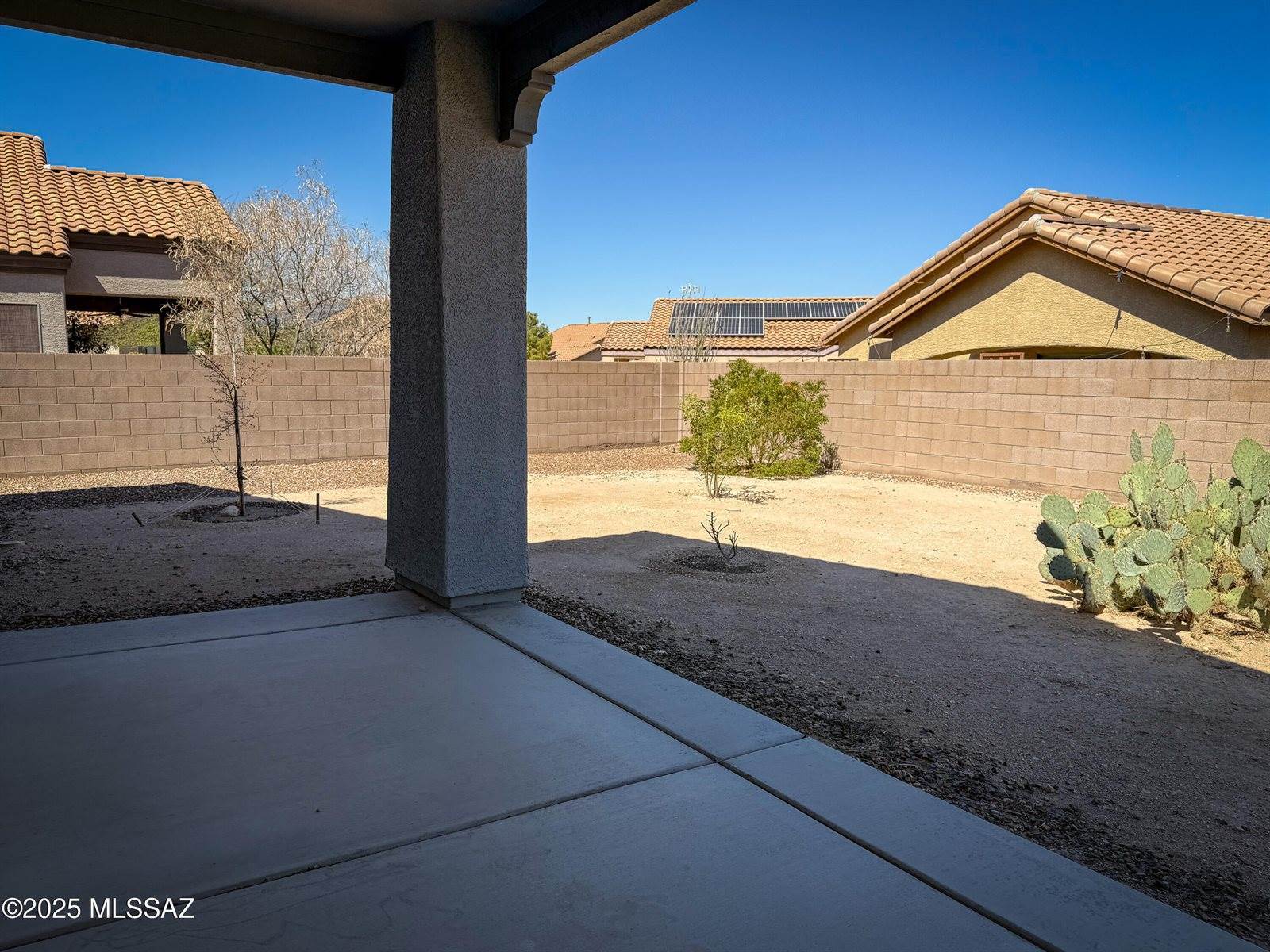 10495 East Heartleaf Willow Drive, Tucson, AZ 85747