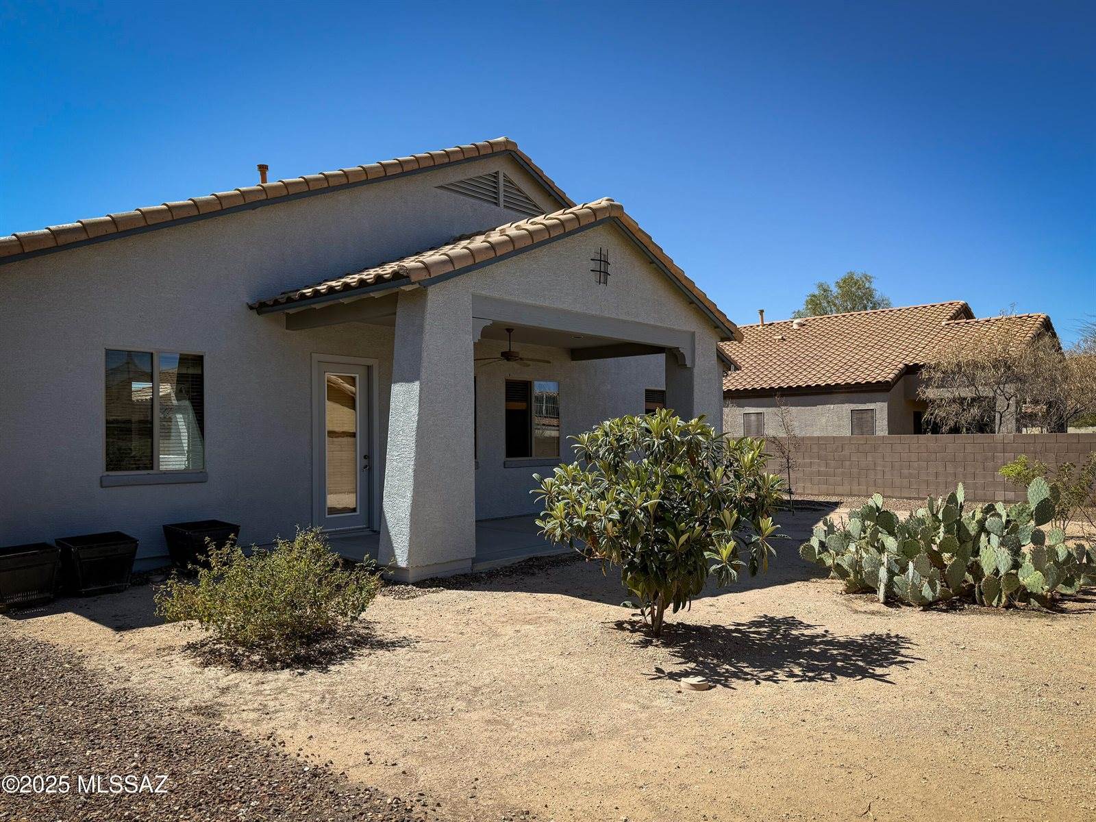 10495 East Heartleaf Willow Drive, Tucson, AZ 85747