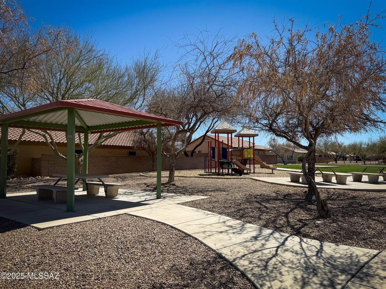 10495 East Heartleaf Willow Drive, Tucson, AZ 85747