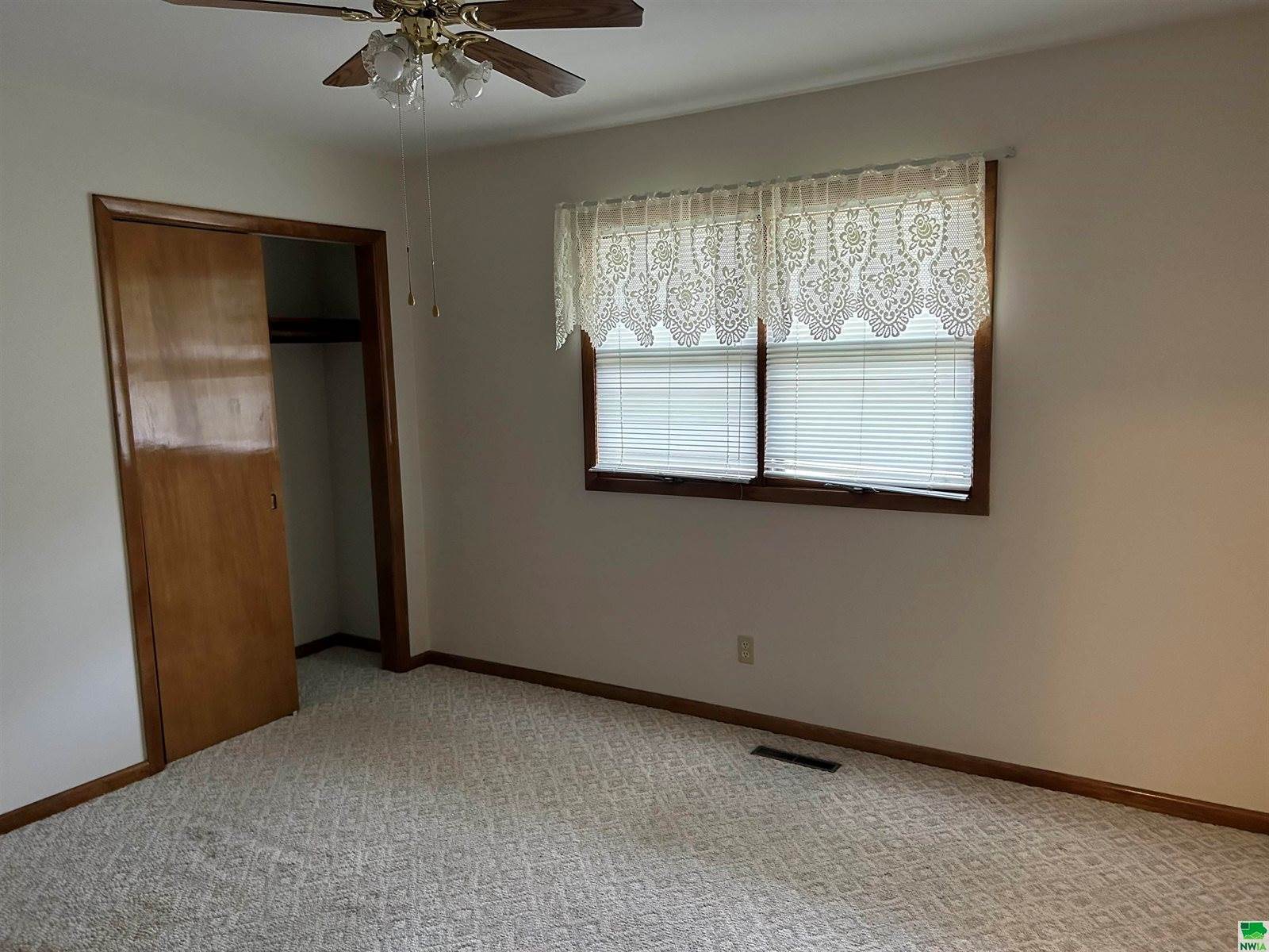 4536 Harrison St., Sioux City, IA 51108